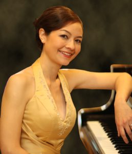 December 8Sandra Wright Shen plays holiday favorites with Steinway Society